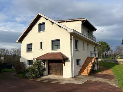 Maison - 161 m² - 6 pièces