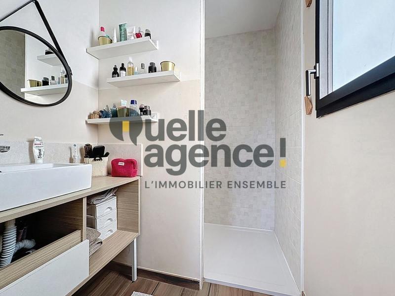 Maison - 121 m² - 6 pièces