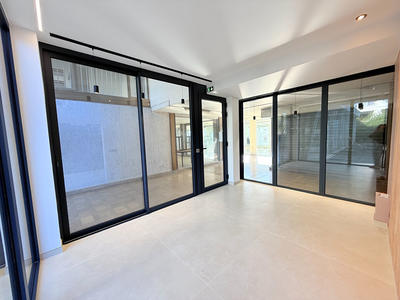 Local commercial - 42 m² - 2 pièces