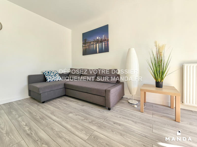 Chambre - 10 m² - 4 pièces