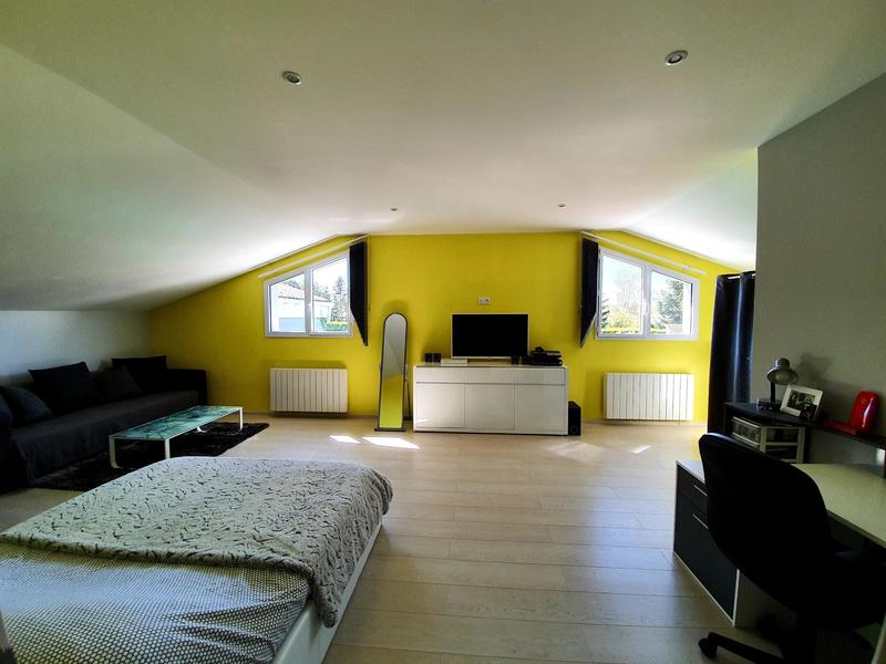 Maison - 251 m² - 4 pièces