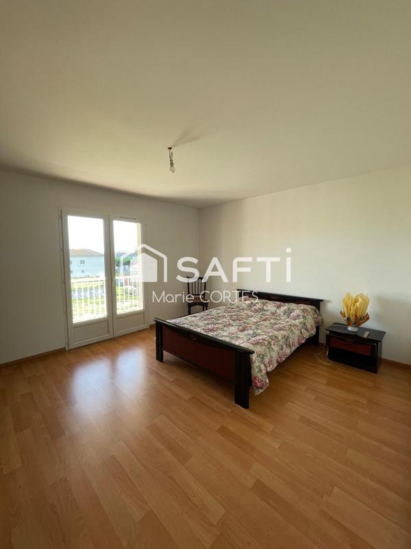 Maison - 243 m² - 7 pièces