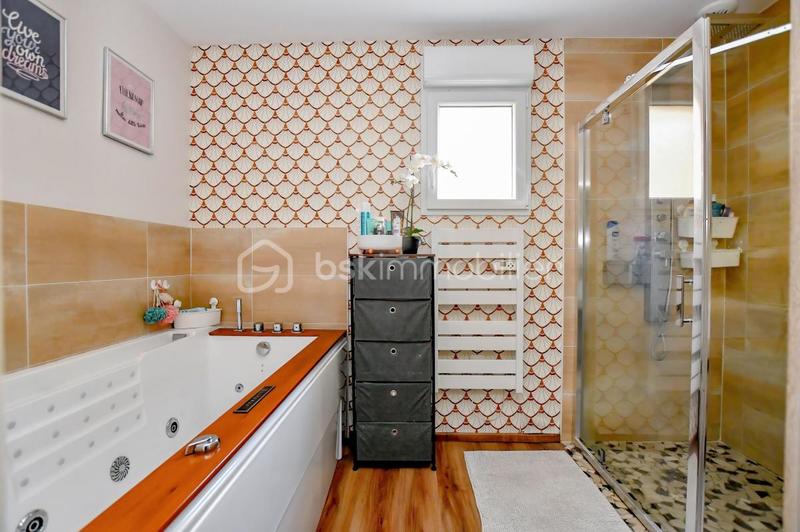 Pavillon - 99 m² - 5 pièces