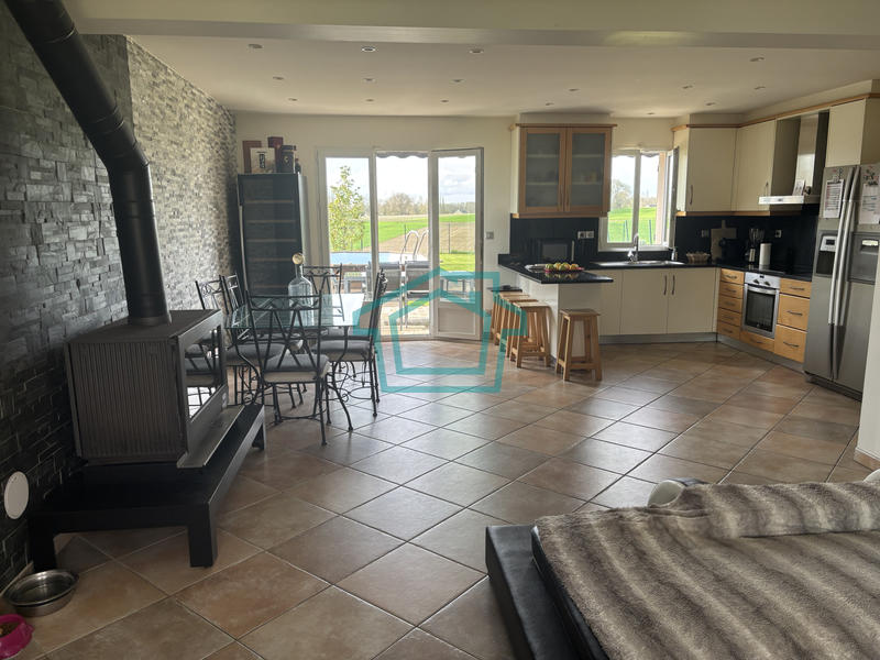 Maison - 131 m² - 6 pièces