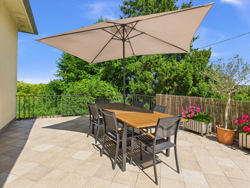 Maison - 230 m² - 7 pièces