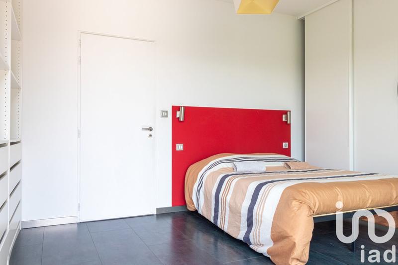 Maison - 233 m² - 5 pièces