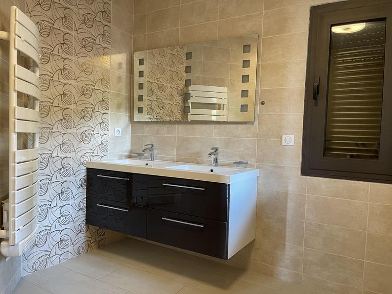 Maison - 204 m² - 5 pièces