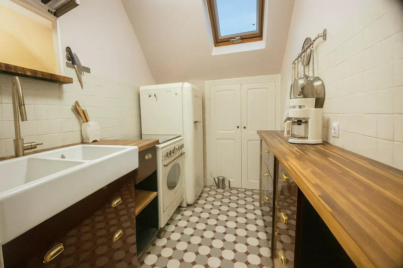 Appartement - 77 m² - 6 pièces