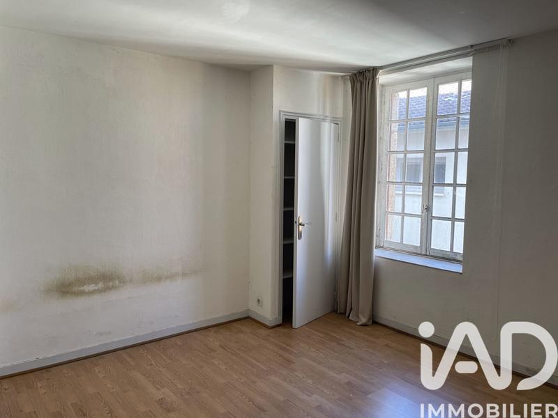 Maison - 247 m² - 9 pièces