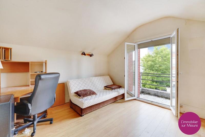 Maison - 215 m² - 8 pièces