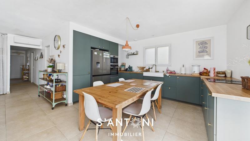 Maison - 104 m² - 4 pièces