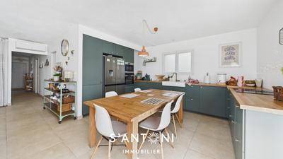 Maison - 104 m² - 4 pièces