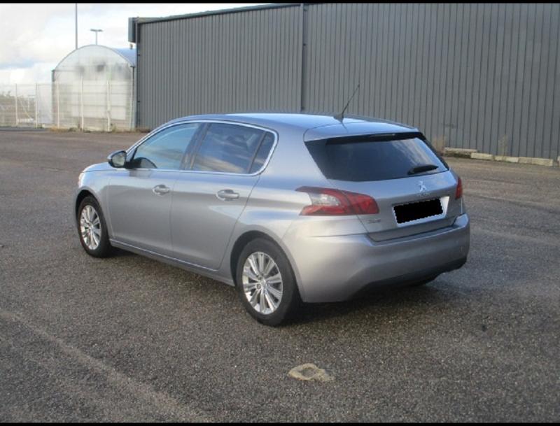 Peugeot 308 II Ptech 130 Eat8 Allure