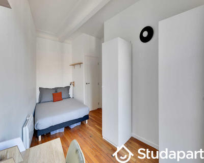 Chambre - 80 m² - 1 pièce