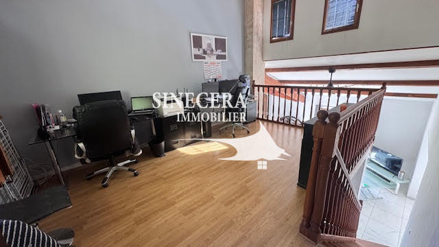 Villa - 198 m² - 10 pièces