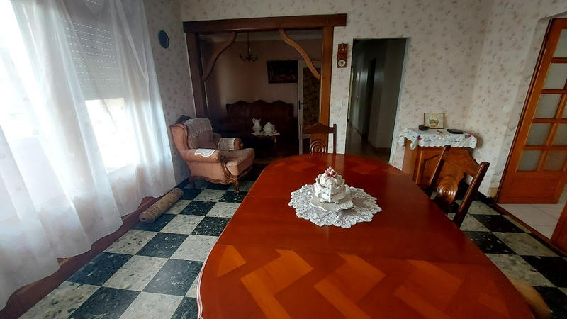 Maison - 122 m² - 4 pièces