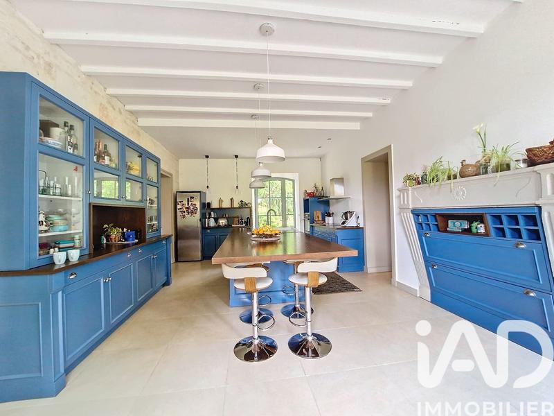 Maison - 262 m² - 7 pièces