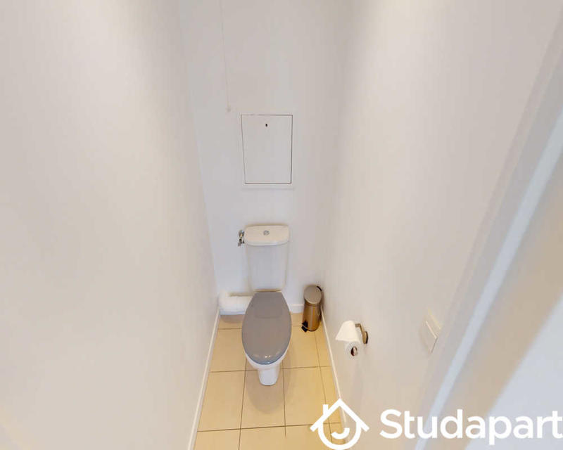 Chambre - 140 m² - 1 pièce