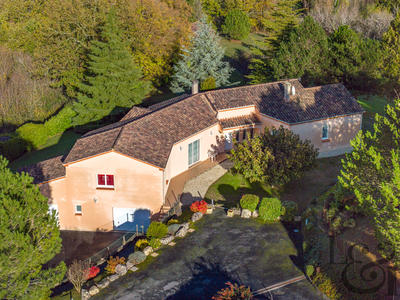 Maison - 174 m² - 6 pièces