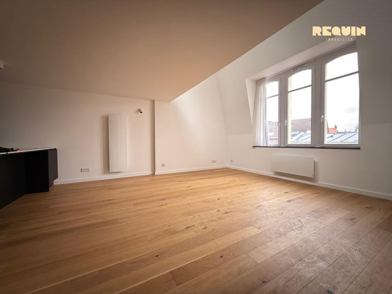 Appartement - 94 m² - 5 pièces