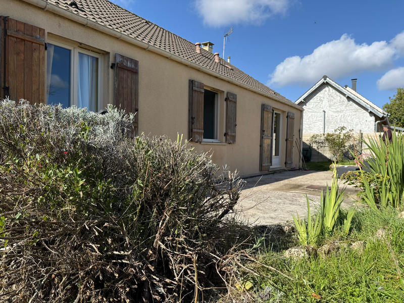 Maison - 99 m² - 5 pièces