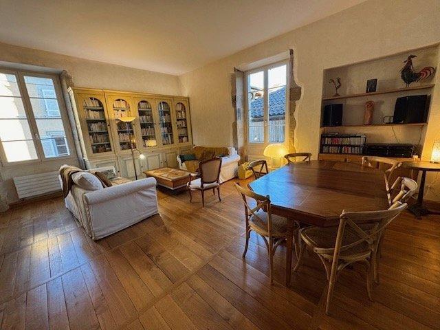 Appartement - 171 m² - 5 pièces