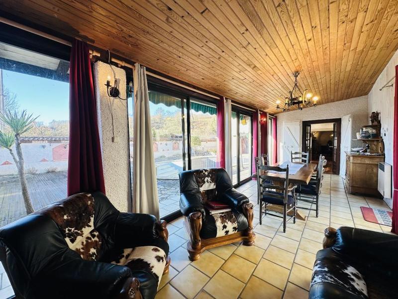 Maison de village - 420 m² - 12 pièces