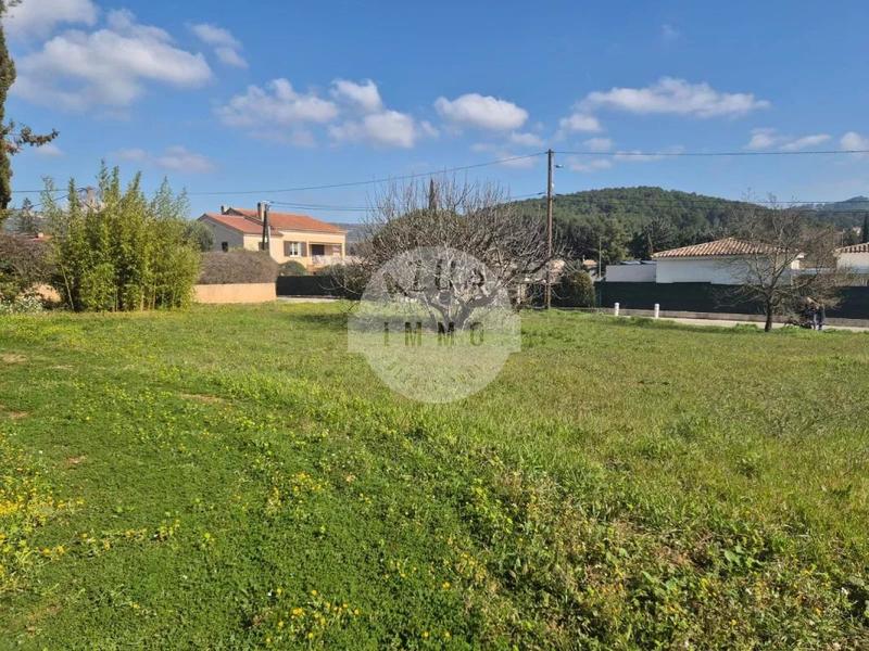 Terrain constructible - 625 m²