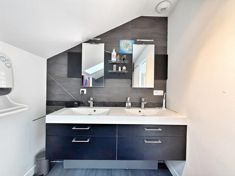 Maison - 179 m² - 6 pièces