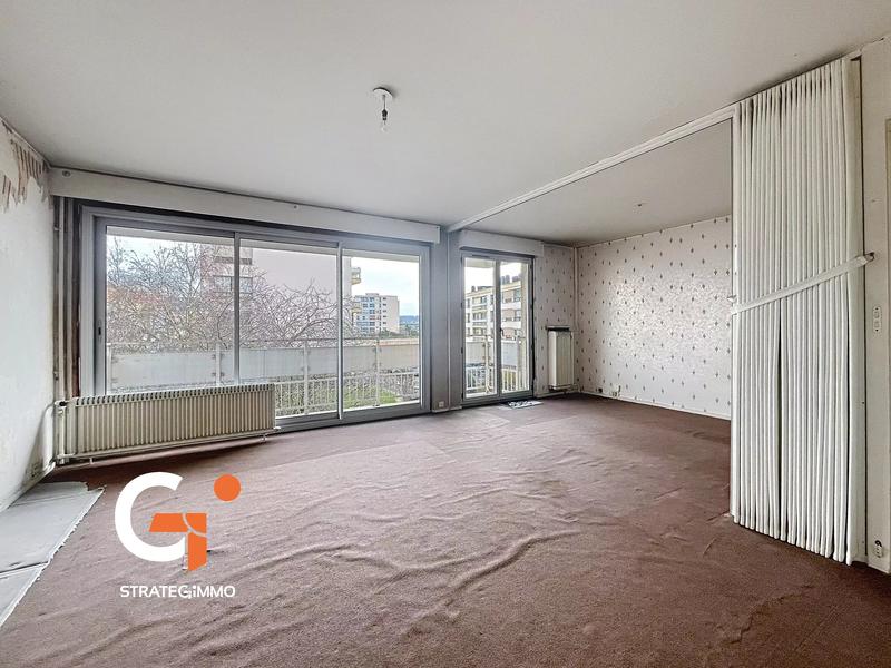 Appartement - 82 m² - 4 pièces