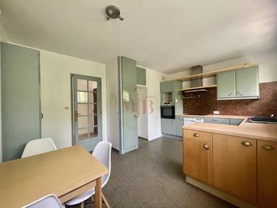 Appartement - 95 m² - 4 pièces