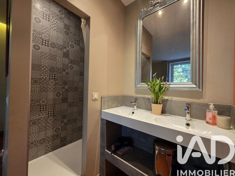 Maison - 180 m² - 5 pièces