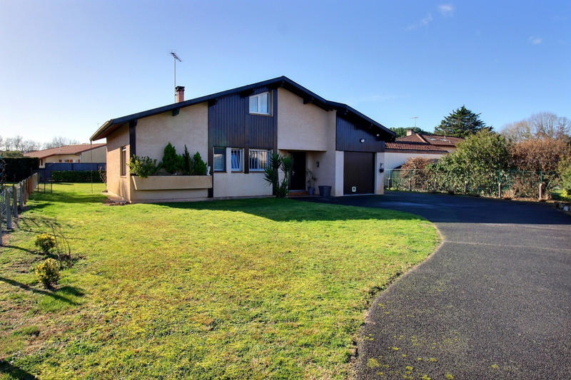 Maison traditionnelle - 120 m² - 5 pièces