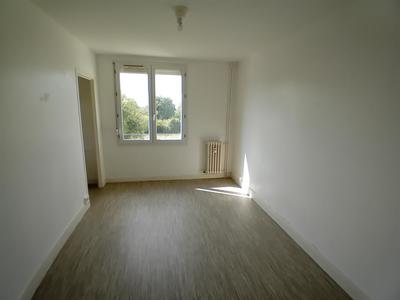 Appartement - 93 m² - 5 pièces
