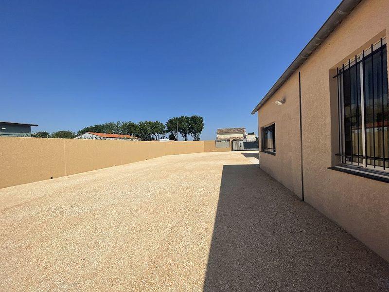 Local commercial - 130 m² - 2 pièces