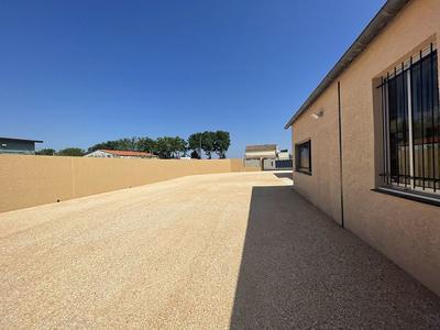 Local commercial - 130 m² - 2 pièces