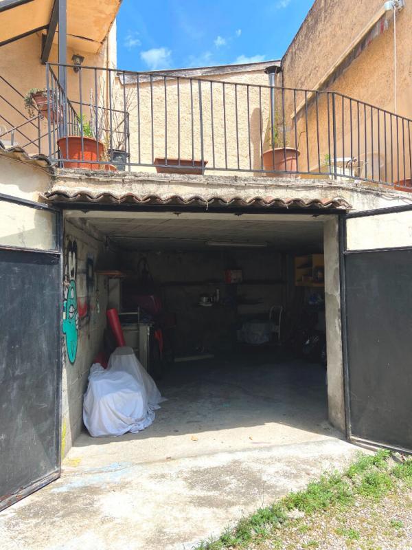 Maison - 170 m² - 9 pièces