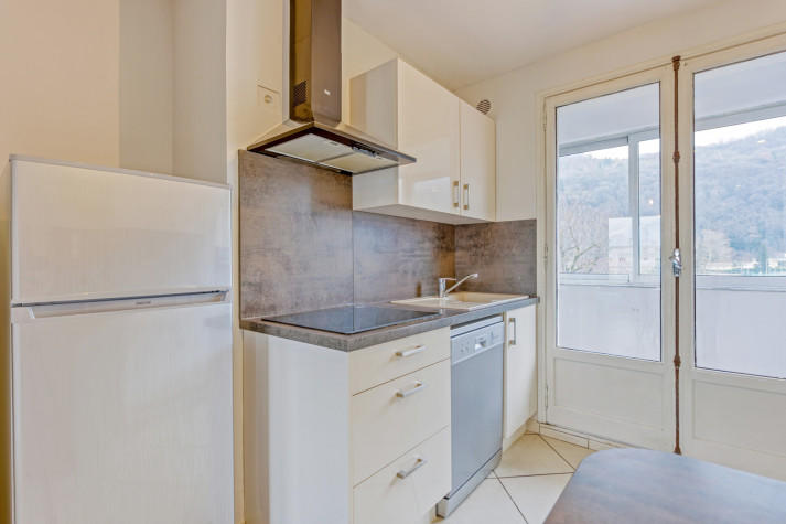 Appartement - 60 m² - 4 pièces