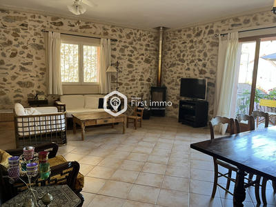 Maison - 104 m² - 4 pièces