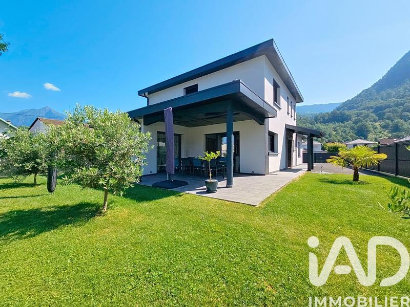 Maison - 160 m² - 6 pièces