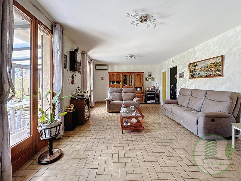 Maison - 98 m² - 5 pièces