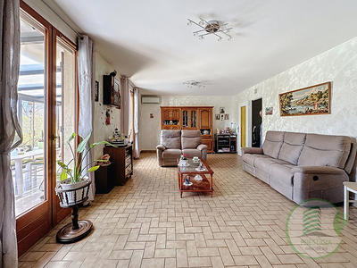 Maison - 98 m² - 5 pièces