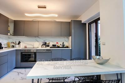 Appartement - 79 m² - 3 pièces