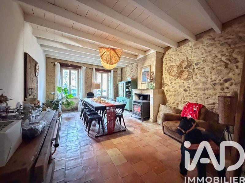 Maison - 217 m² - 6 pièces