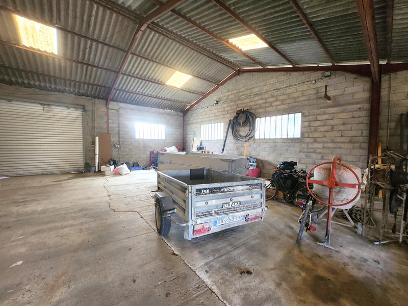 Propriété - 259 m² - 4 pièces