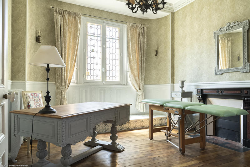 Hôtel particulier - 283 m² - 11 pièces