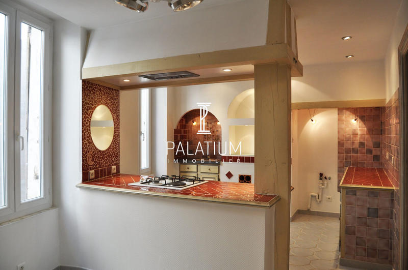 Appartement - 90 m² - 4 pièces