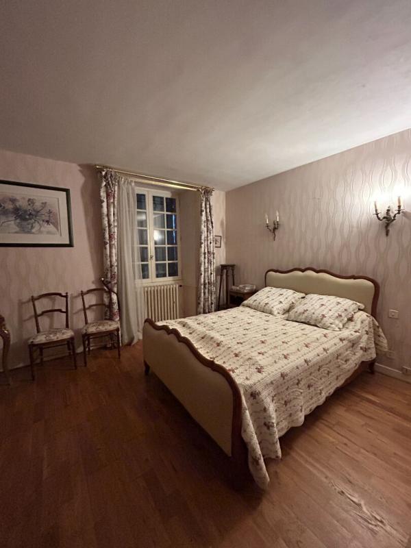 Maison - 385 m² - 10 pièces