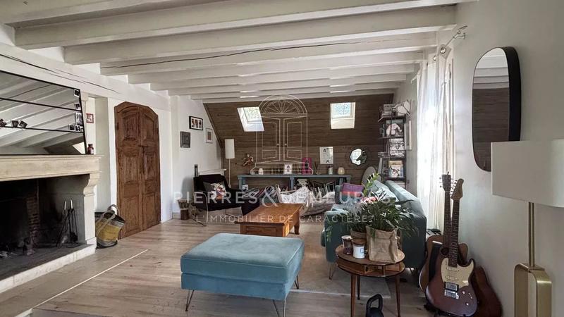 Maison - 190 m² - 8 pièces