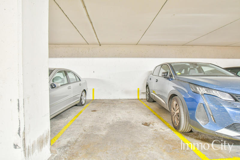 Parking - 11 m²